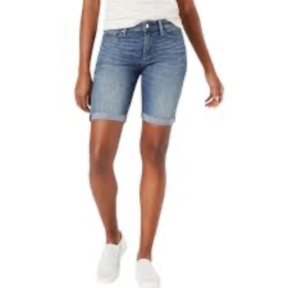 Signature by Levi Strauss & Co. Women's Mid Rise Bermuda Shorts - Picture 1 of 9